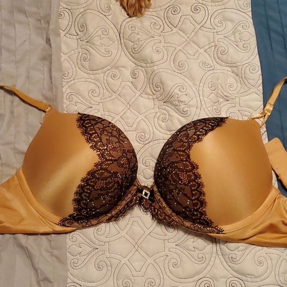 Bra - Picture 2 of 4